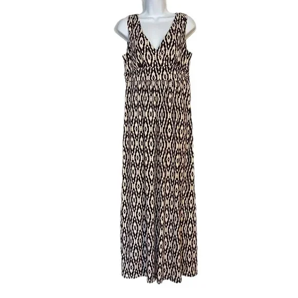 ann taylor loft maxi dress Black White Sleeveless Geometric V Neck Blouson D  Brie Getaway chic is in the details Ann Taylor LOFT Black Comfortable